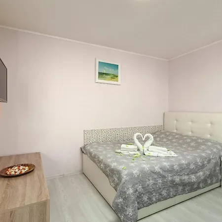 Stone Gate #1 布加勒斯特